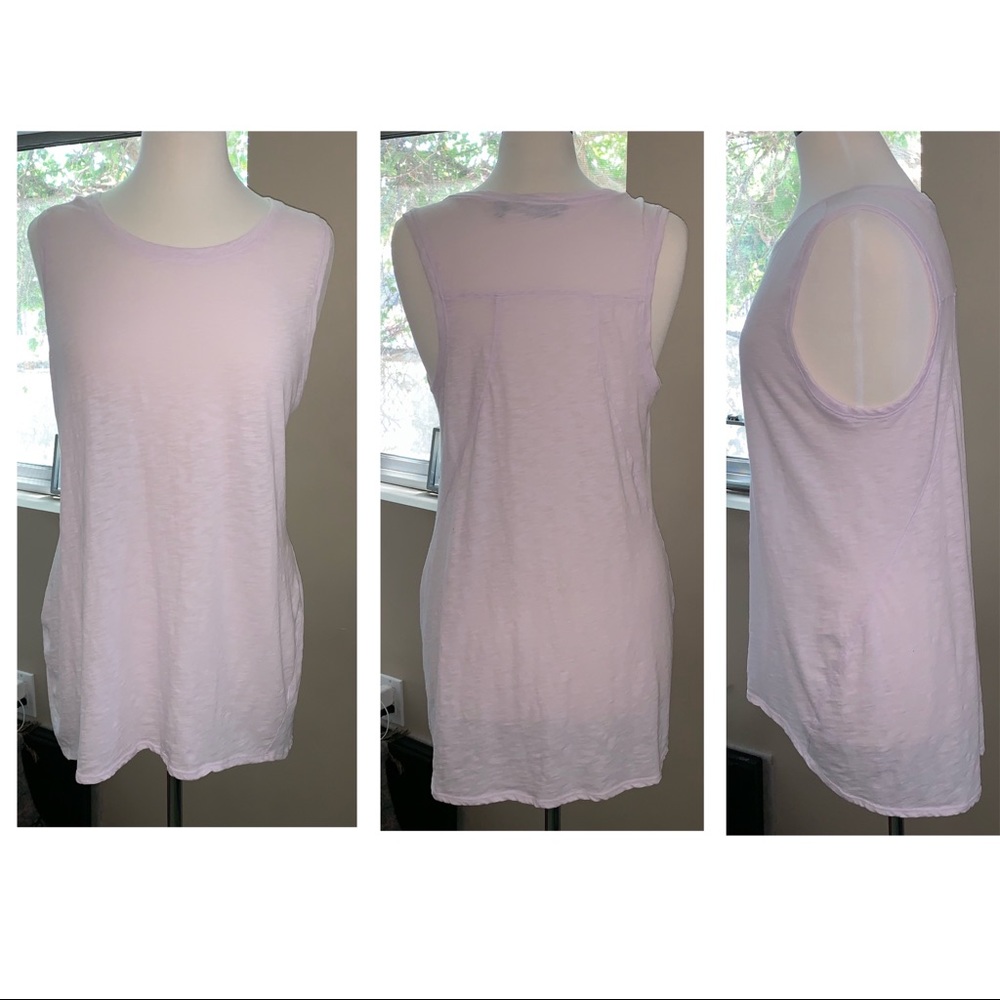 Athleta Flattering City Tee w Back Paneling